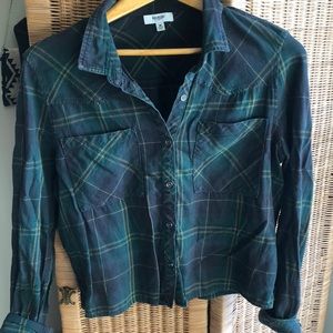 M cropped flannel
